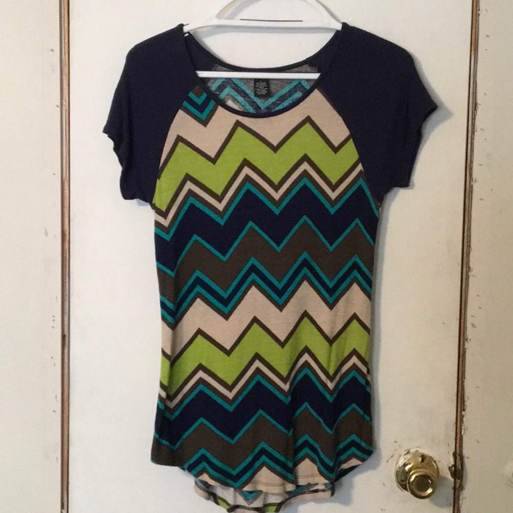 Rue21 Ribbed Chevron Tee